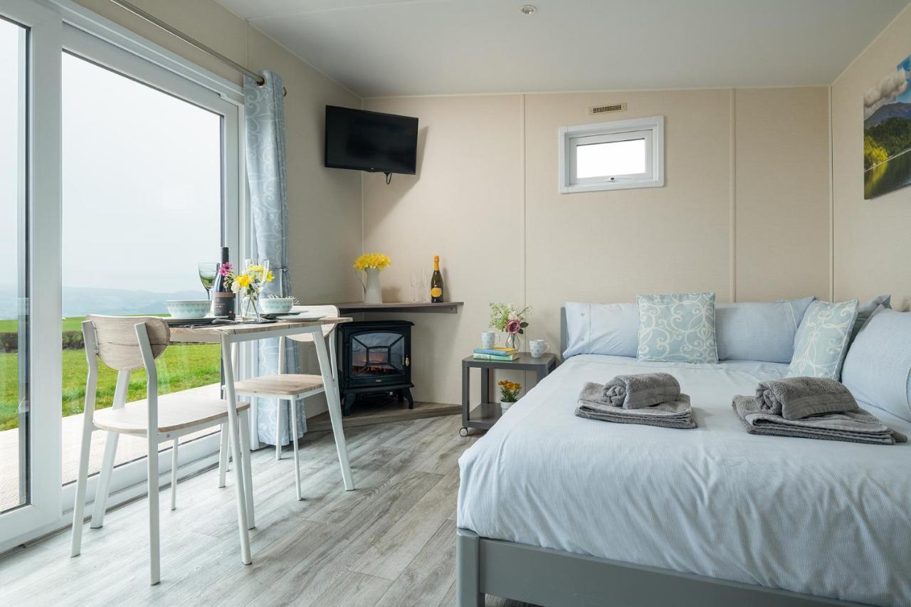 Waenfechan Glamping With Hot Tubs Colwyn Bay Exterior foto